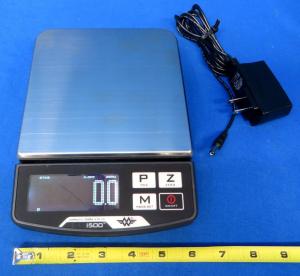 Digital Scale with Backlit Display. 500 Gram Capacity, Accurate to 0.1g. Reads g, oz, dwt, ct. Uses 6-AA Batteries (not 
